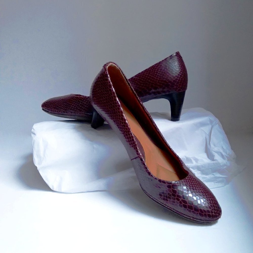 Eurosoft by Sofft  Stylish Comfort Burgundy/Brown Manmade Snakeskin Pumps Sz 9.5
